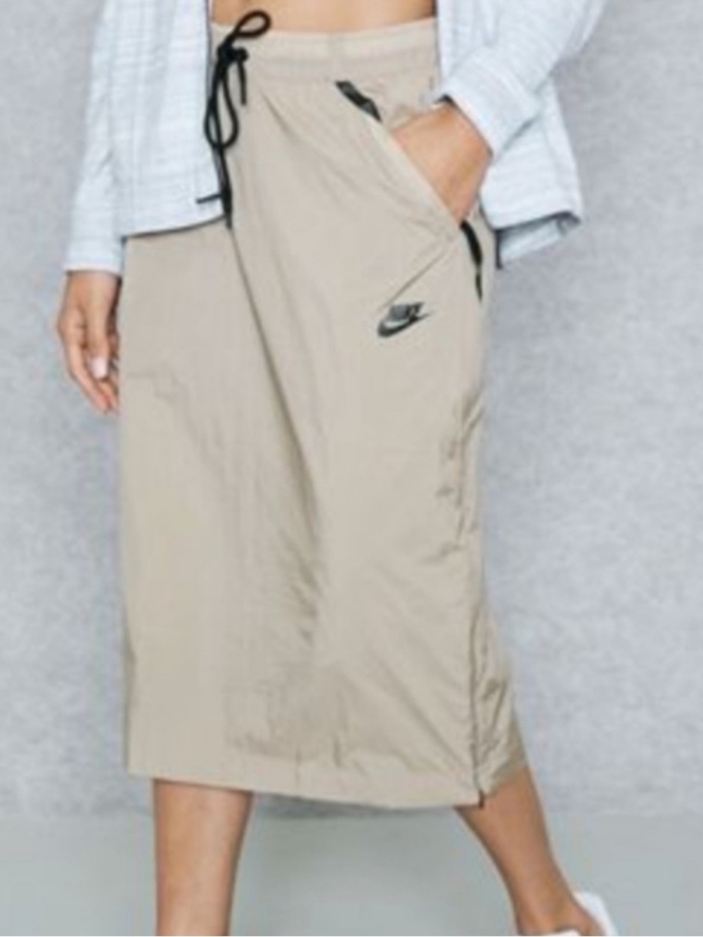 Nike NWT Nike Tech Hypermesh Midi Skirt Tan Black XS